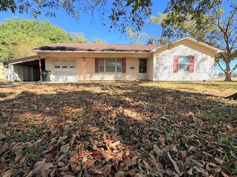 Photo of 809 August Street, El Campo, TX 77437 (MLS # 67458461)