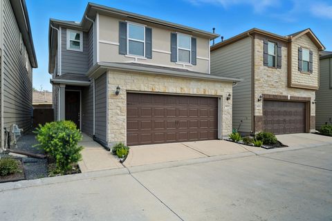 Photo of 8624 Cedar Plains Lane, Houston, TX 77080 (MLS # 55286849)
