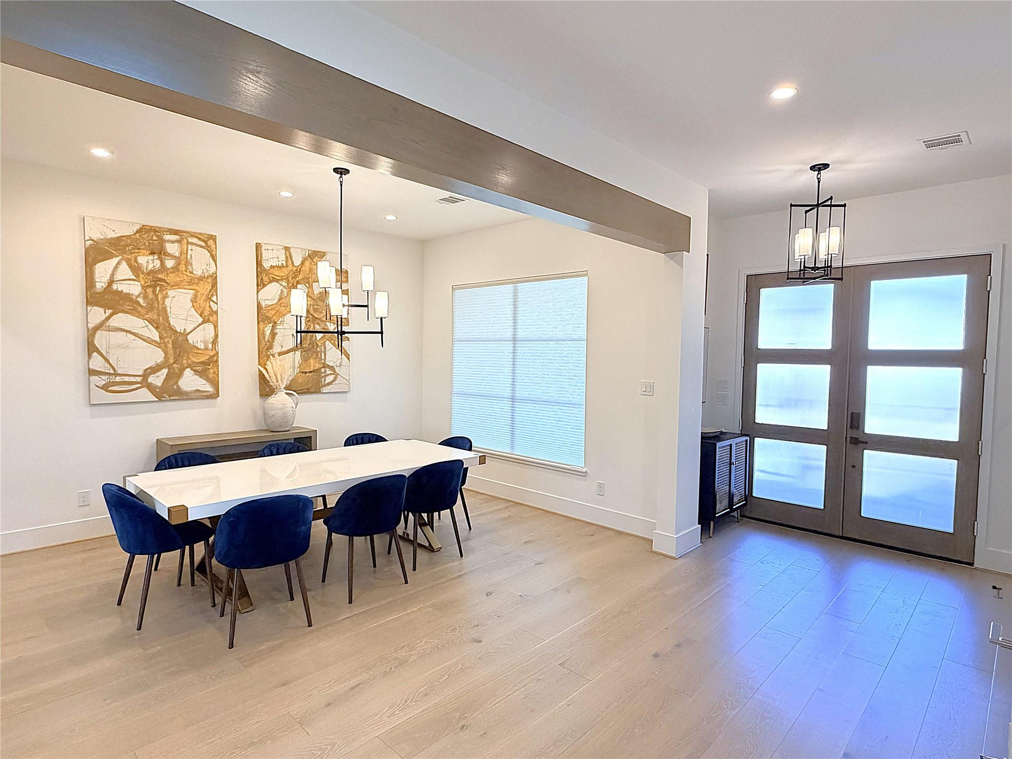 3021 Blue Bonnet Boulevard