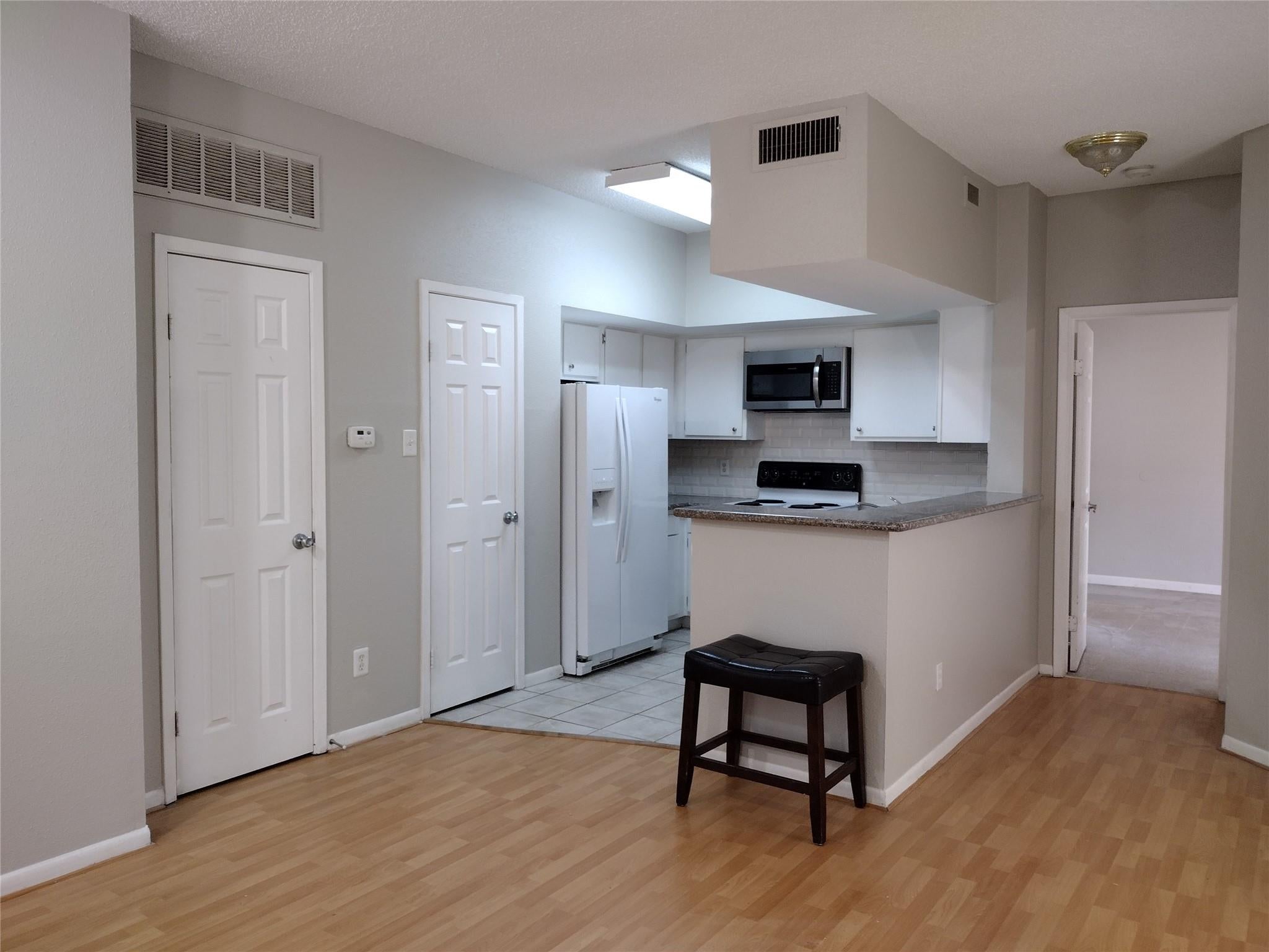 10855 Meadowglen Lane 601