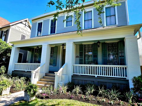 Photo of 1721 Postoffice, Galveston, TX 77550 (MLS # 80035888)