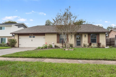 Photo of 105 Sweetgum Street, League City, TX 77573 (MLS # 41738496)