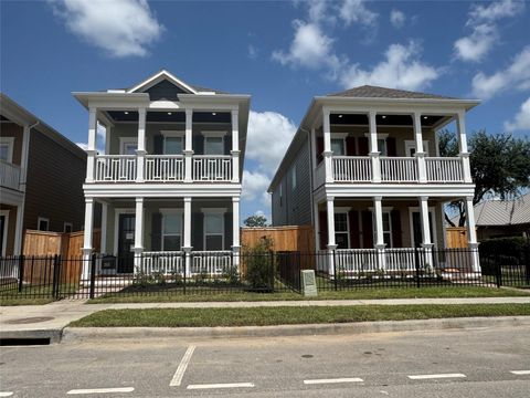 Photo of 2511 S Houston Avenue, Pearland, TX 77581 (MLS # 18684958)