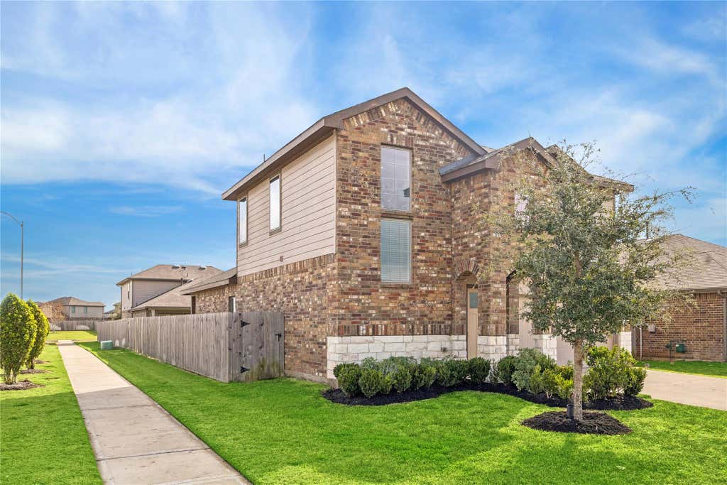 Photo of 7503 Highland Chase Drive, Richmond, TX 77407 (MLS # 92535953)