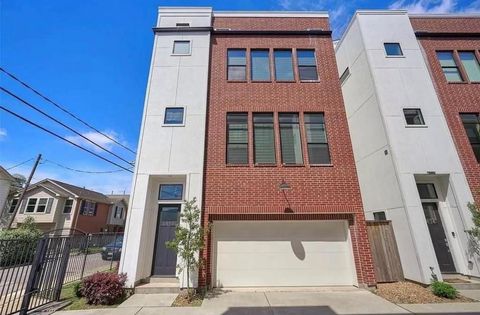 Photo of 1416 Ruthven Street, Houston, TX 77019 (MLS # 71134277)