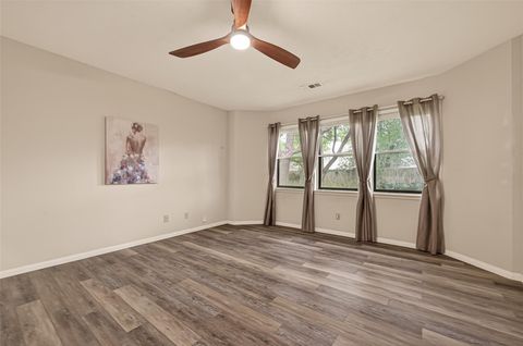 Tiny photo for 8831 Hedgestone Court, La Porte, TX 77571 (MLS # 40604183)