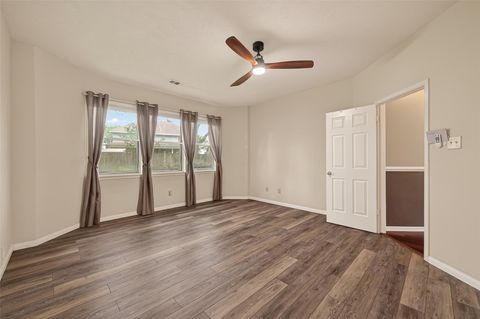 Tiny photo for 8831 Hedgestone Court, La Porte, TX 77571 (MLS # 40604183)