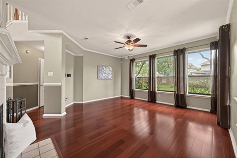 Tiny photo for 8831 Hedgestone Court, La Porte, TX 77571 (MLS # 40604183)