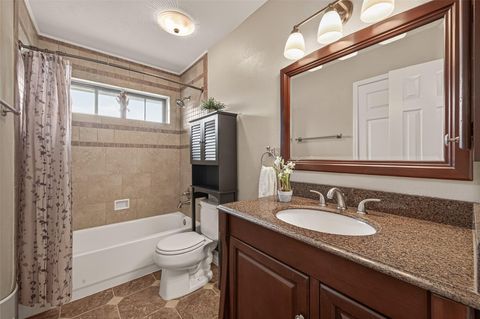 Tiny photo for 8831 Hedgestone Court, La Porte, TX 77571 (MLS # 40604183)