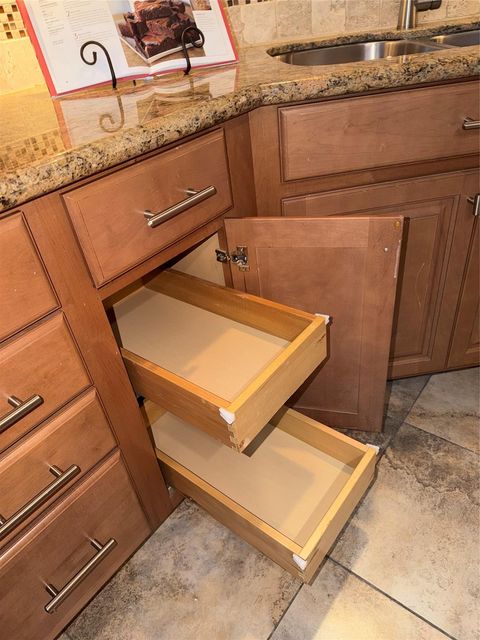 Tiny photo for 8831 Hedgestone Court, La Porte, TX 77571 (MLS # 40604183)