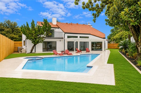 Photo of 12002 S Circle Drive, Houston, TX 77071 (MLS # 86000836)