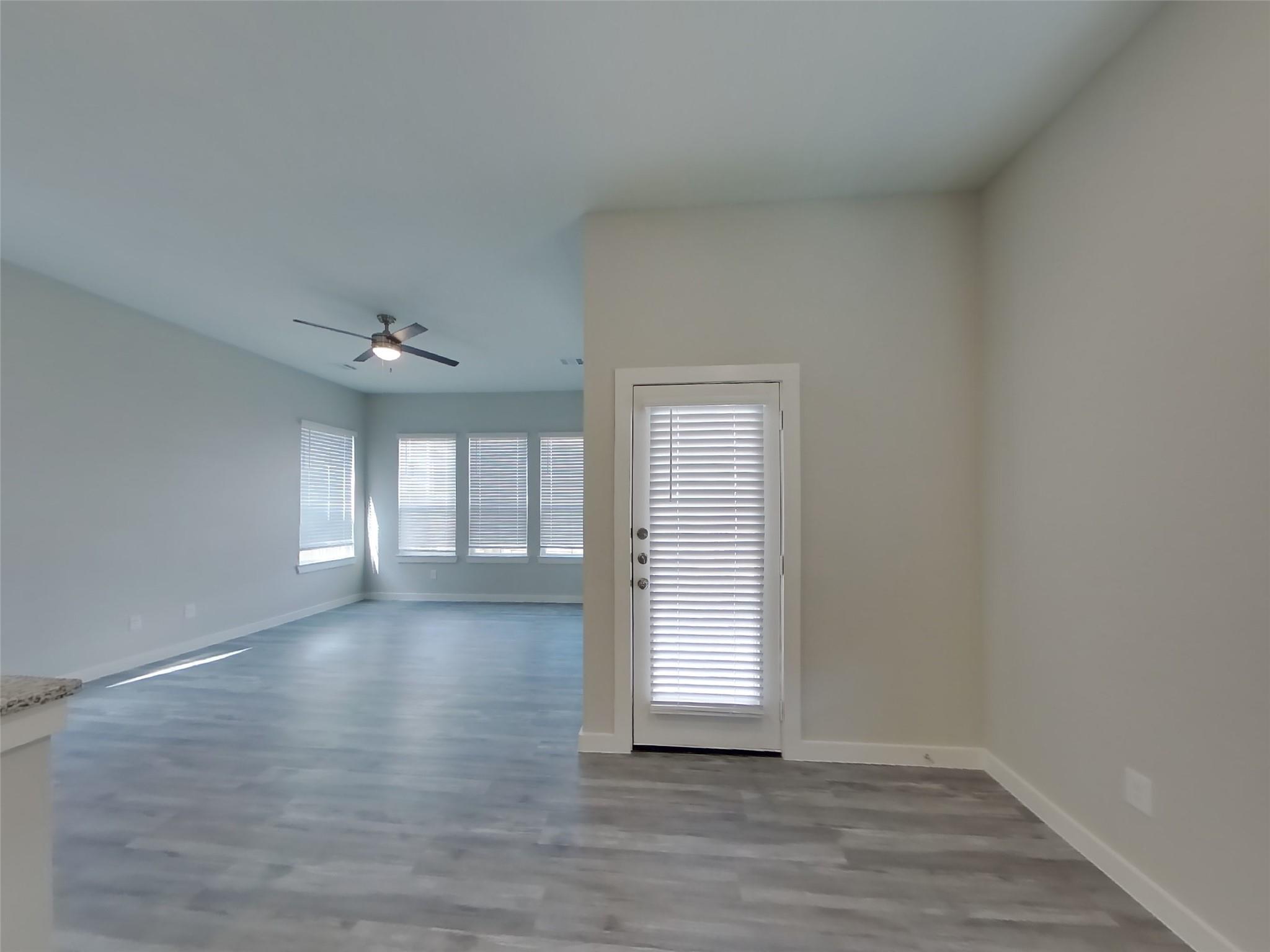 9835 Willow Creek Commerce Drive 422