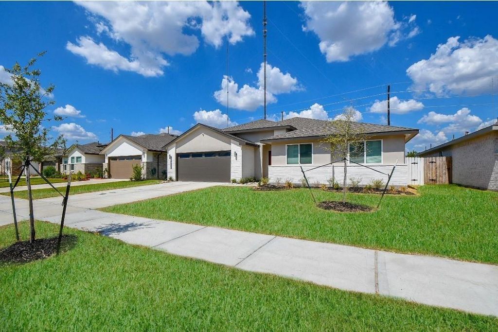 Photo of 3631 Finn Landing Lane, Missouri City, TX 77459 (MLS # 47243744)