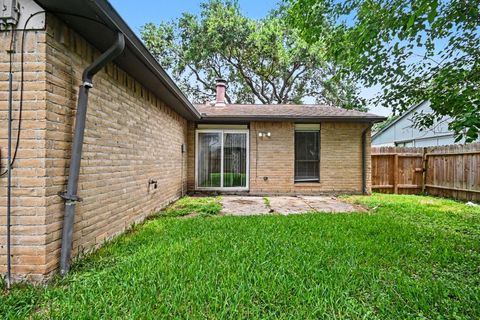 Tiny photo for 6834 Gettysburg Drive, Richmond, TX 77469 (MLS # 44988362)