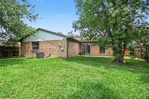 Tiny photo for 6834 Gettysburg Drive, Richmond, TX 77469 (MLS # 44988362)