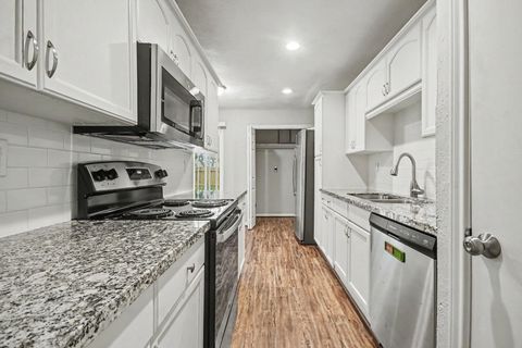 Tiny photo for 6834 Gettysburg Drive, Richmond, TX 77469 (MLS # 44988362)