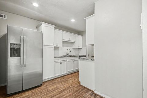 Tiny photo for 6834 Gettysburg Drive, Richmond, TX 77469 (MLS # 44988362)