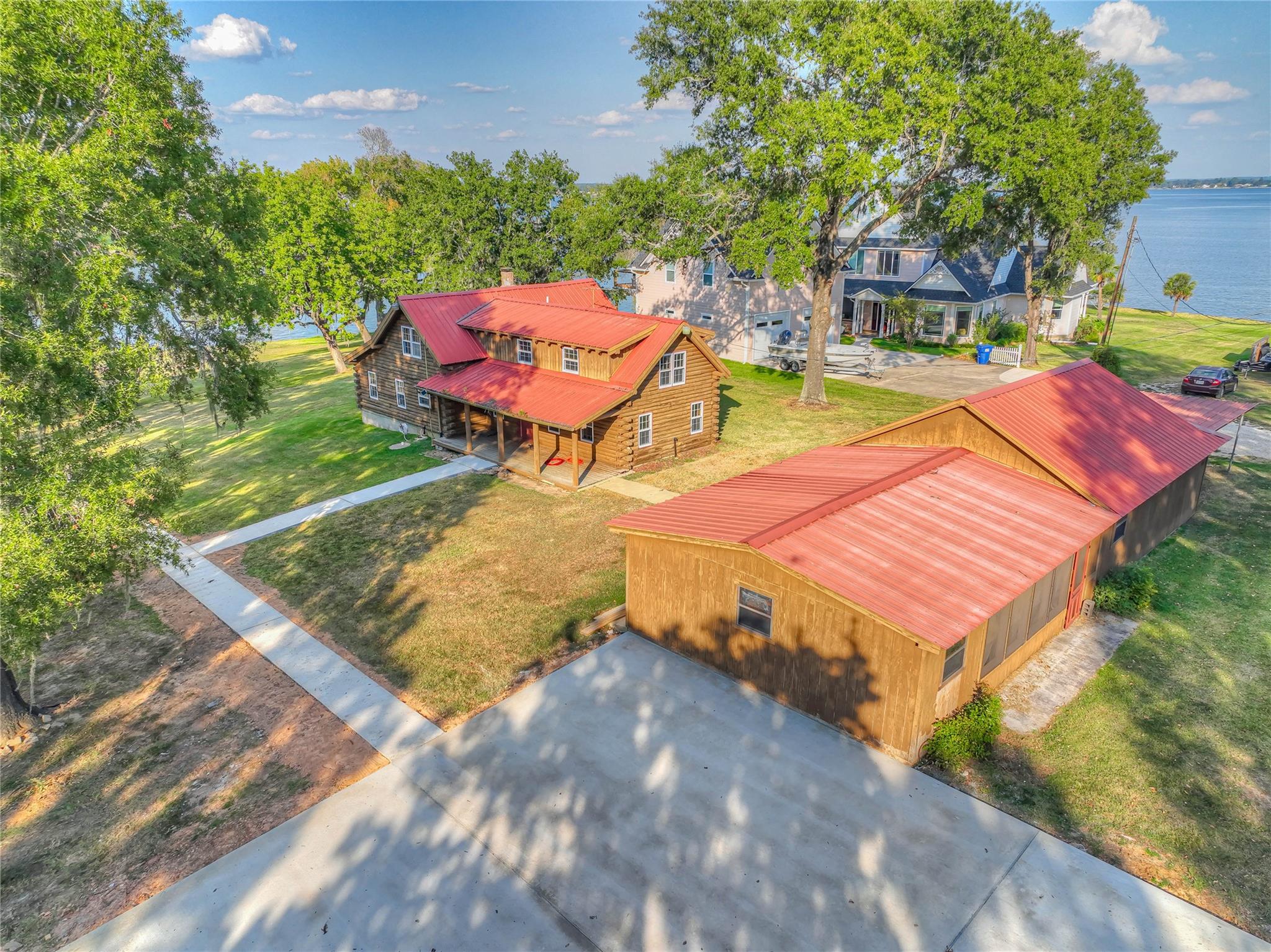 185 Country Lane