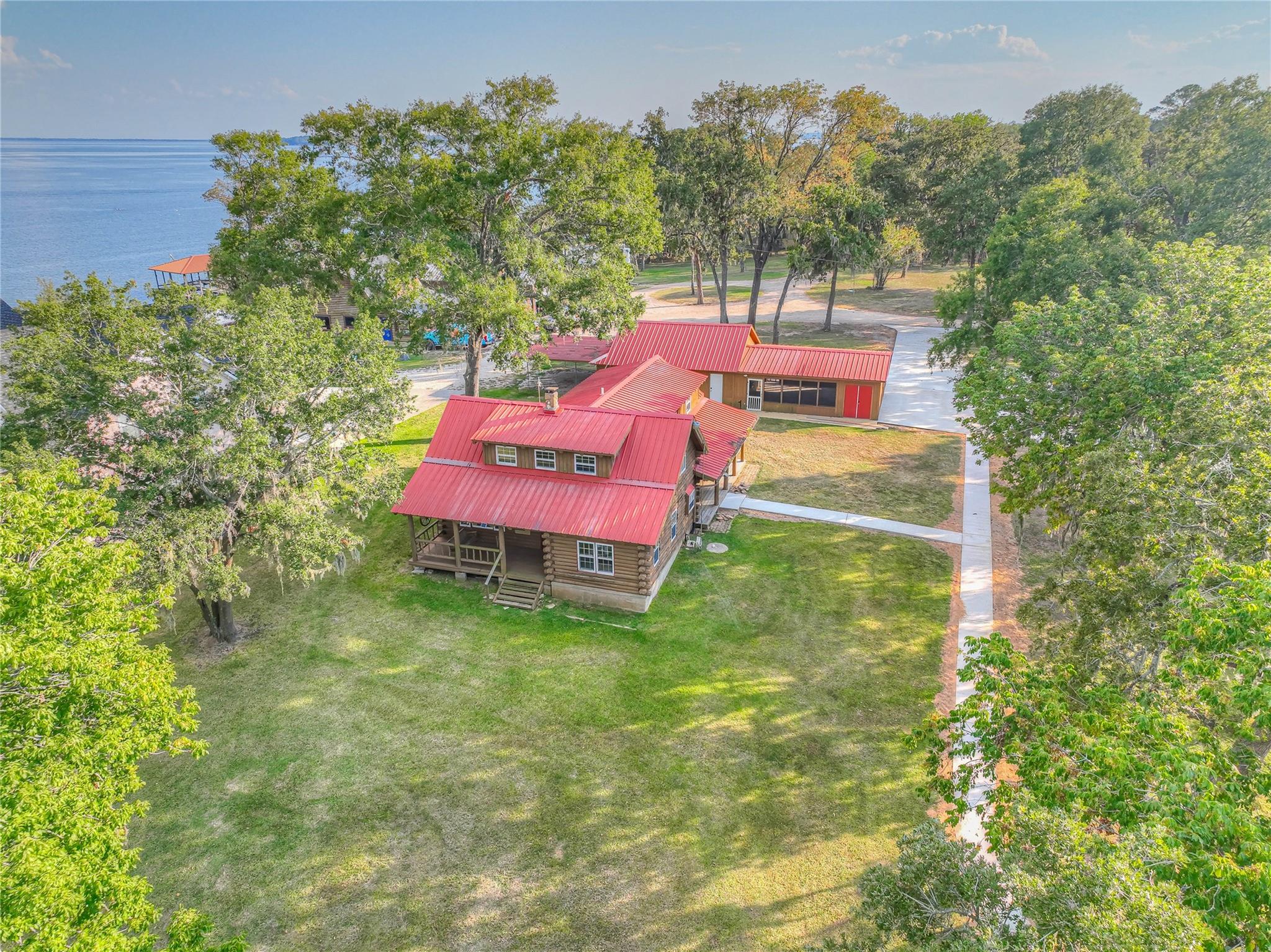 185 Country Lane