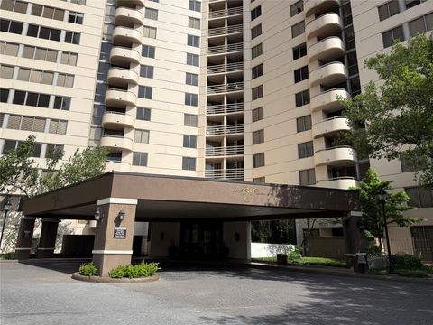 3525 Sage Road 304 Houston TX 77056