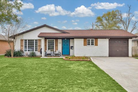 Photo of 5401 De Milo Drive, Houston, TX 77092 (MLS # 47374830)