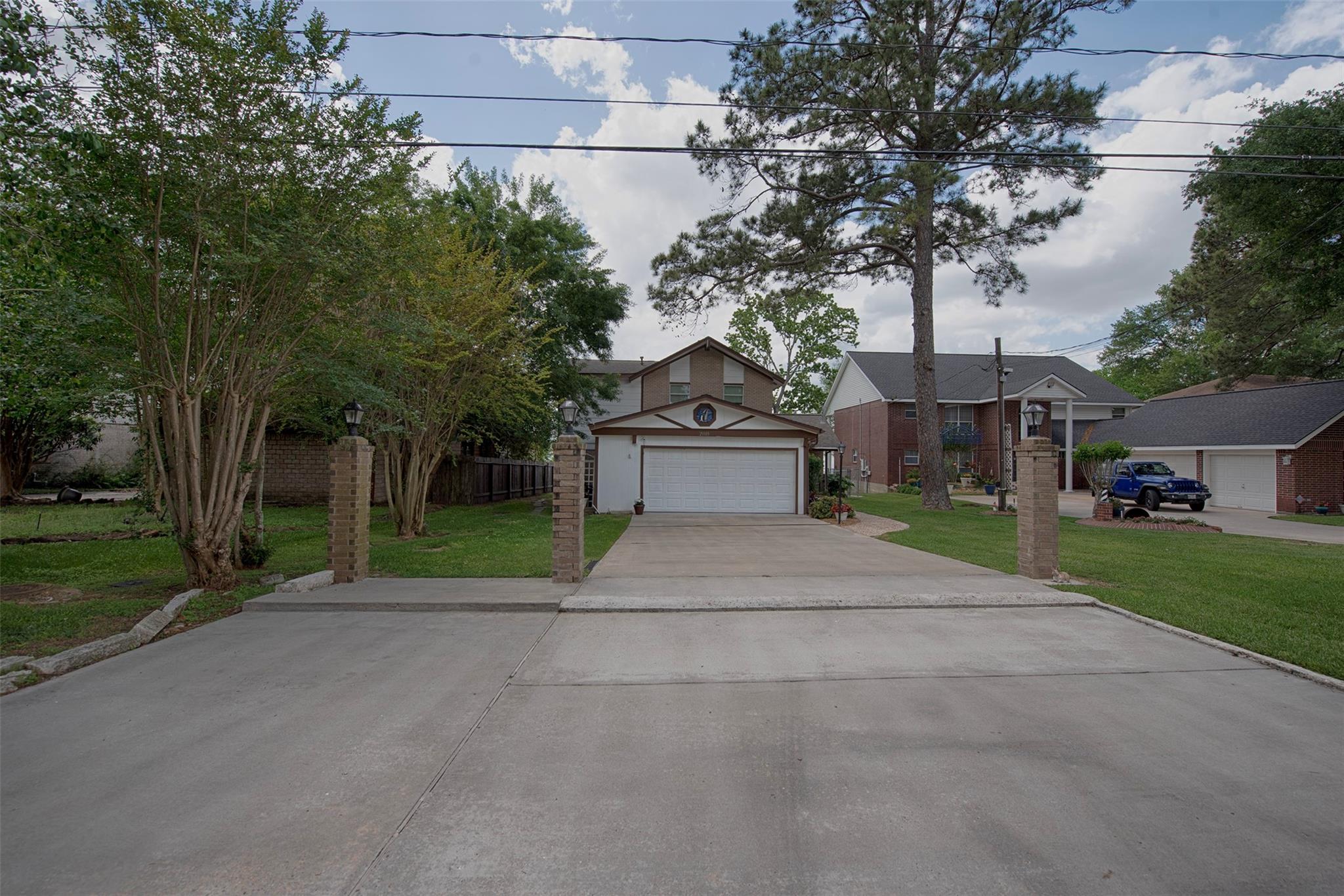 21103 Flaming Arrow Trail