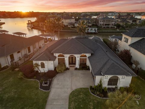 Photo of 3101 Sea Channel Drive, Seabrook, TX 77586 (MLS # 52903774)