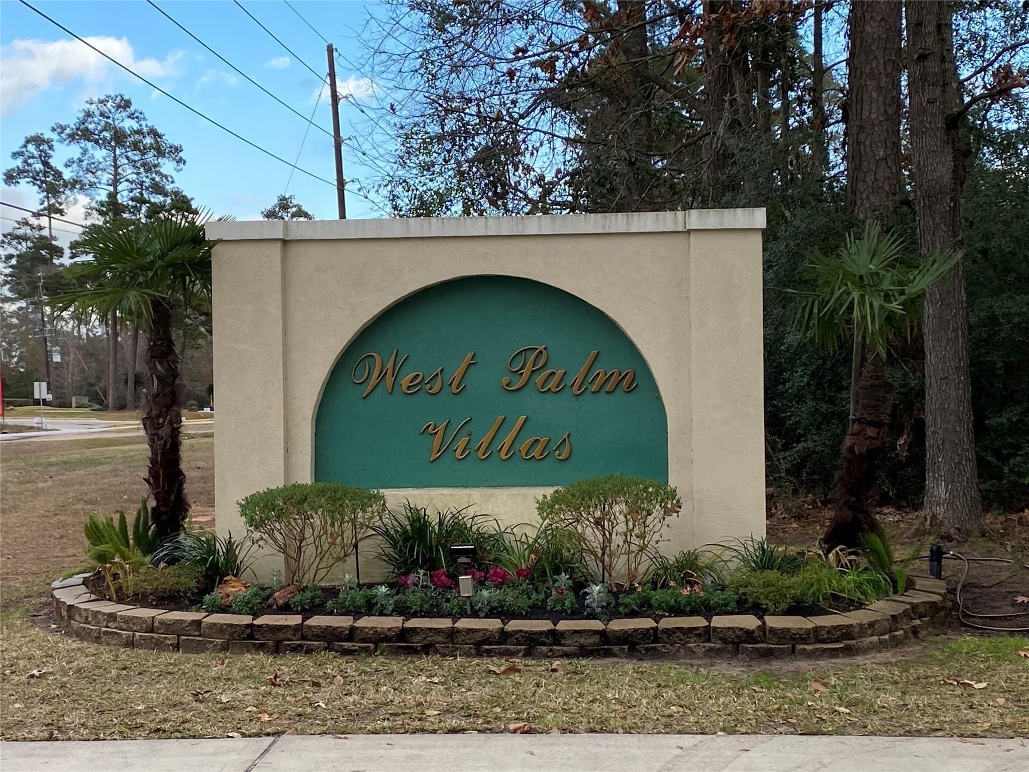 93 W Palm Boulevard