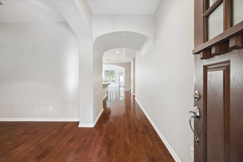 Photo of 6 Douvaine Court, The Woodlands, TX 77382 (MLS # 15233040)