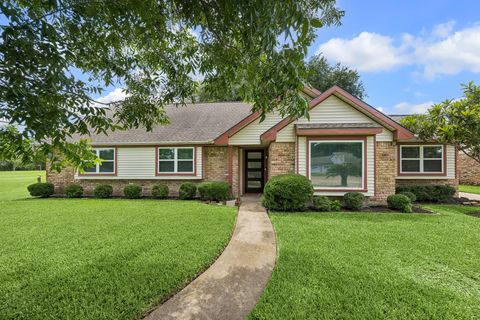 Photo of 2503 Moss Hill Drive, Houston, TX 77080 (MLS # 22695412)