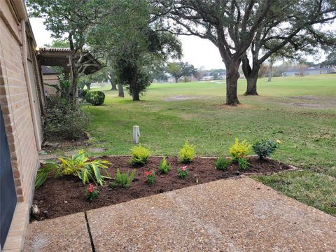 Photo of 406 Fox Briar, Sugar Land, TX 77478 (MLS # 6029307)