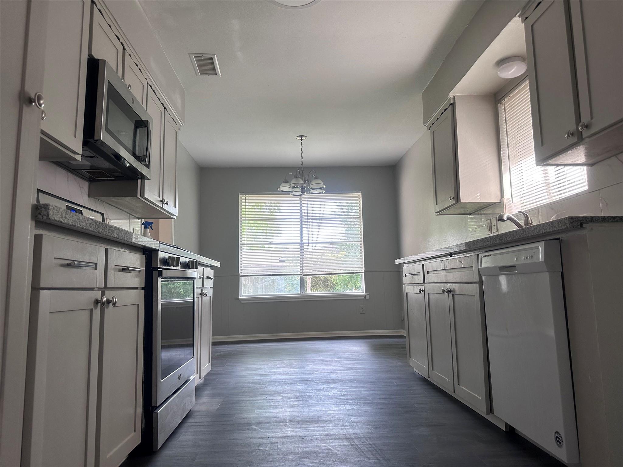 13611 Fernhill Drive