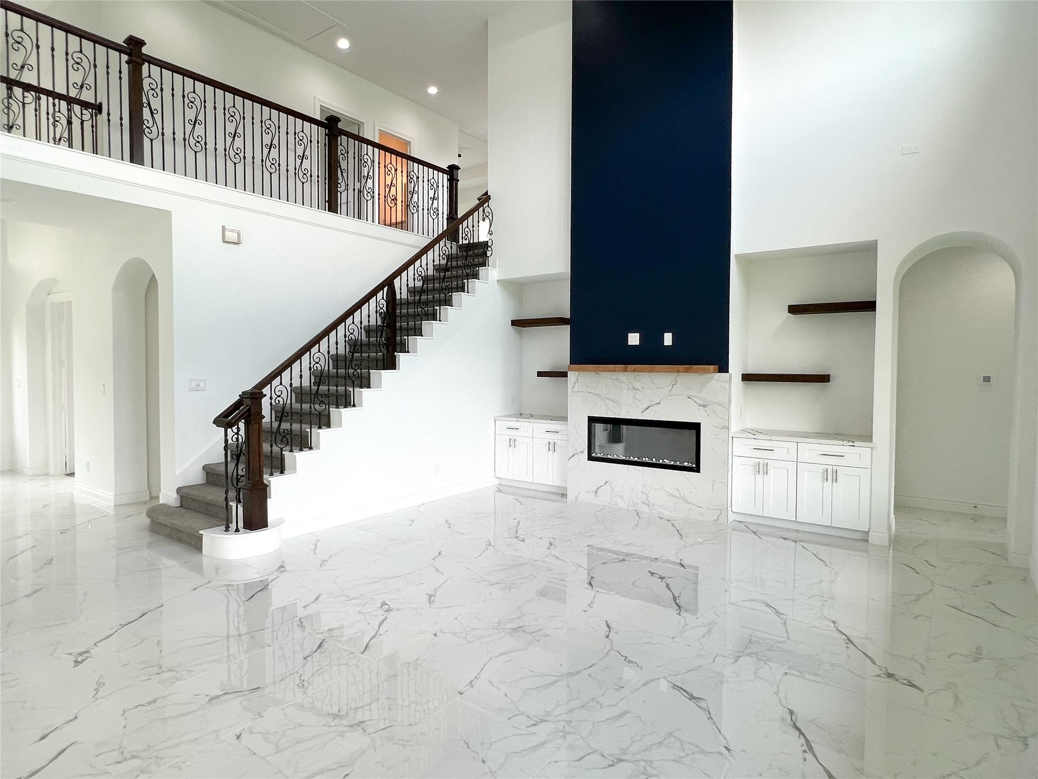 126 Lakeland Circle