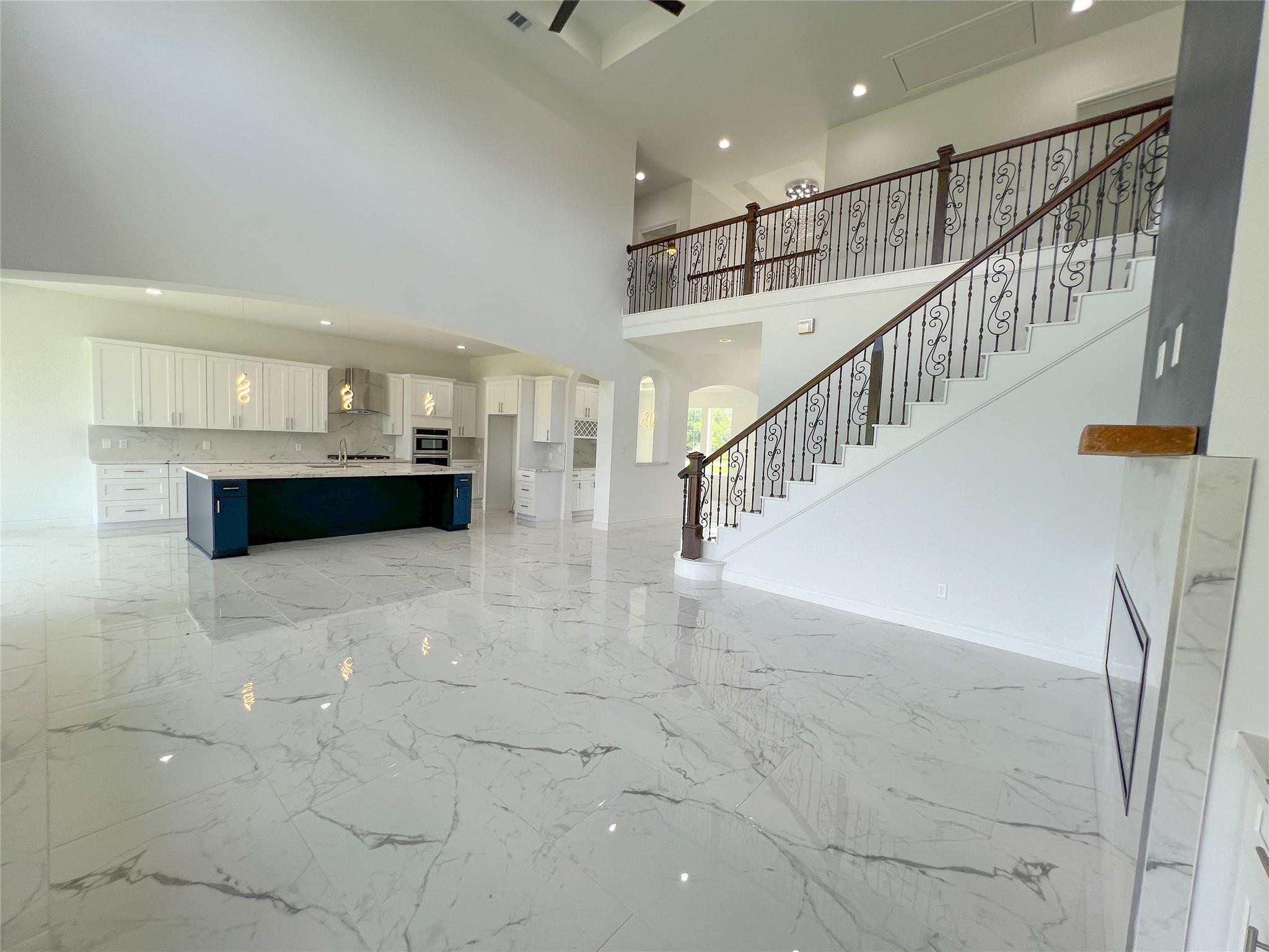 126 Lakeland Circle