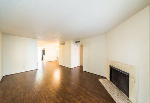 Photo of 3600 Jeanetta Street #2605, Houston, TX 77063 (MLS # 9006385)