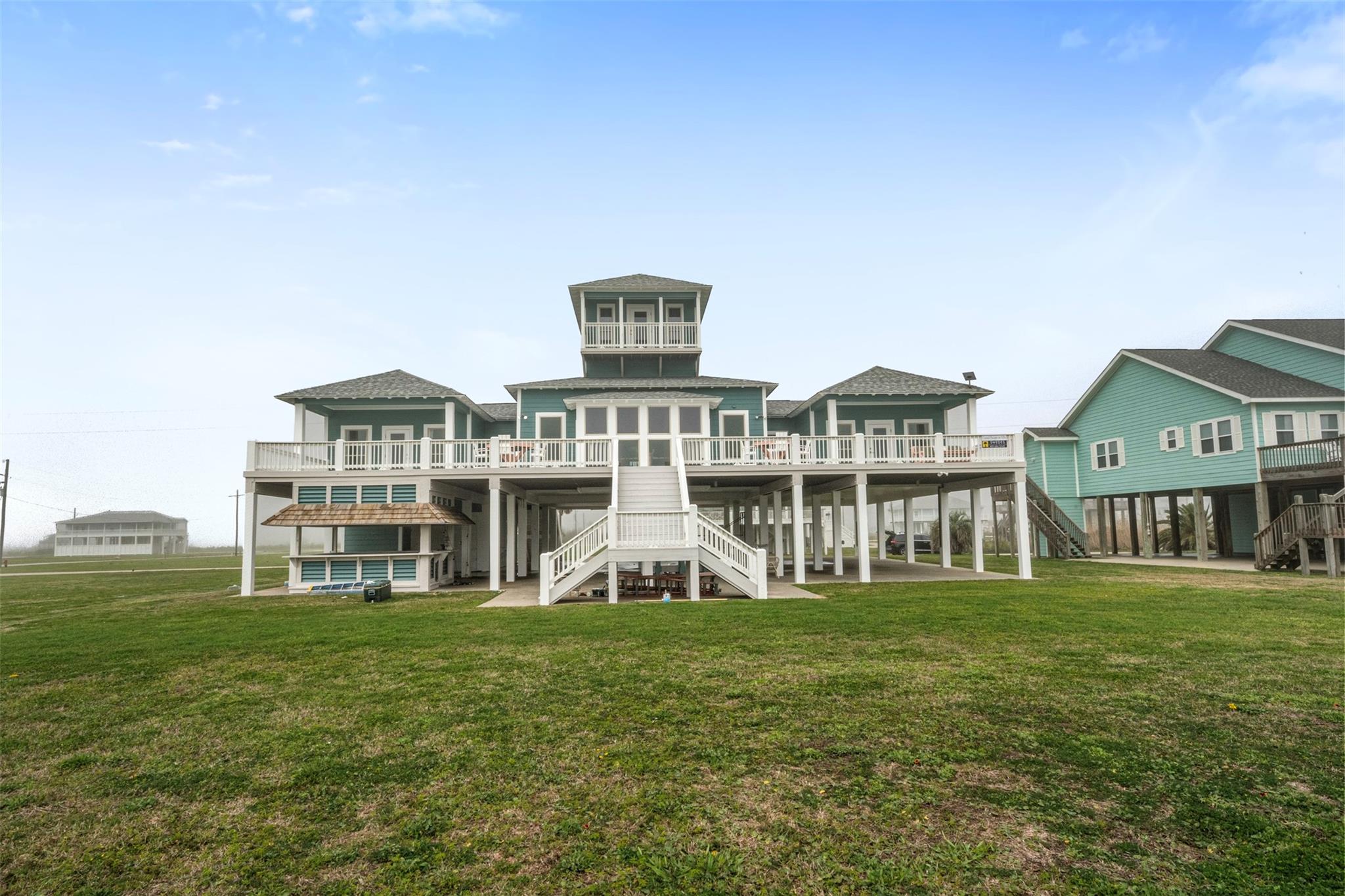 696 Villa Drive