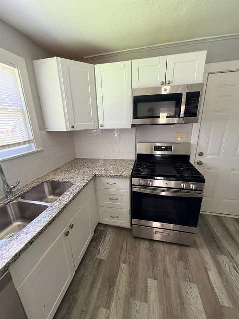 Photo of 121 S Willow Street, Texas City, TX 77591 (MLS # 96872079)