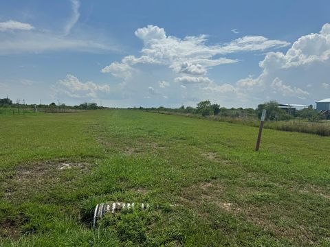 Photo of 8 Washington, Port Lavaca, TX 77979 (MLS # 64382572)