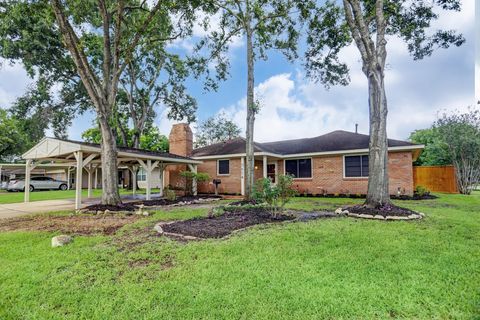Photo of 5814 Anaqua Drive, Houston, TX 77092 (MLS # 89692696)