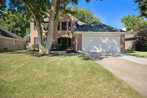 Photo of 17114 E Pecan Acres Drive E, Houston, TX 77498 (MLS # 69335831)