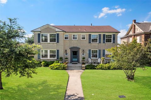 Photo of 36 Cedar Lawn Circle, Galveston, TX 77551 (MLS # 52825757)