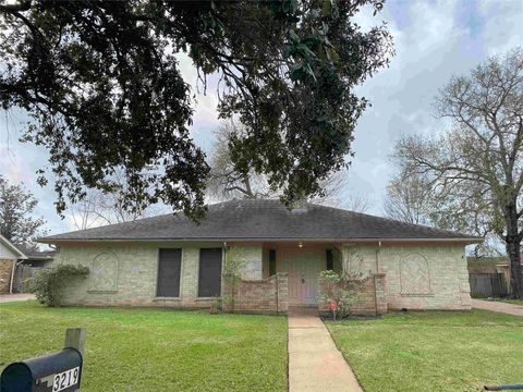Photo of 3219 Ashmont Lane, Missouri City, TX 77459 (MLS # 28740913)