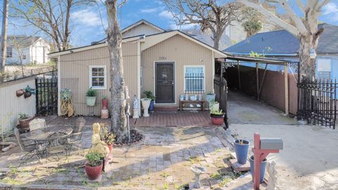 Photo of 3924 Jefferson Street, Houston, TX 77003 (MLS # 9113258)