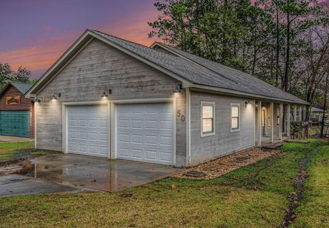 50 Hunters Creek Drive Huntsville TX 77340