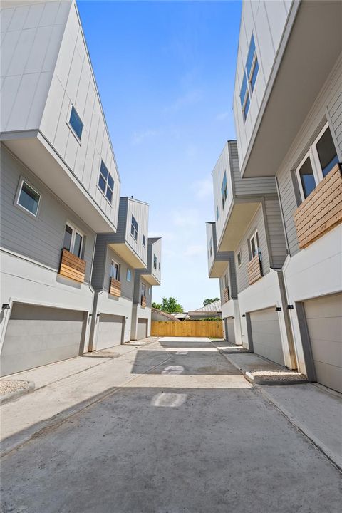 Tiny photo for 111 Milby Street C St, Houston, TX 77003 (MLS # 85148578)