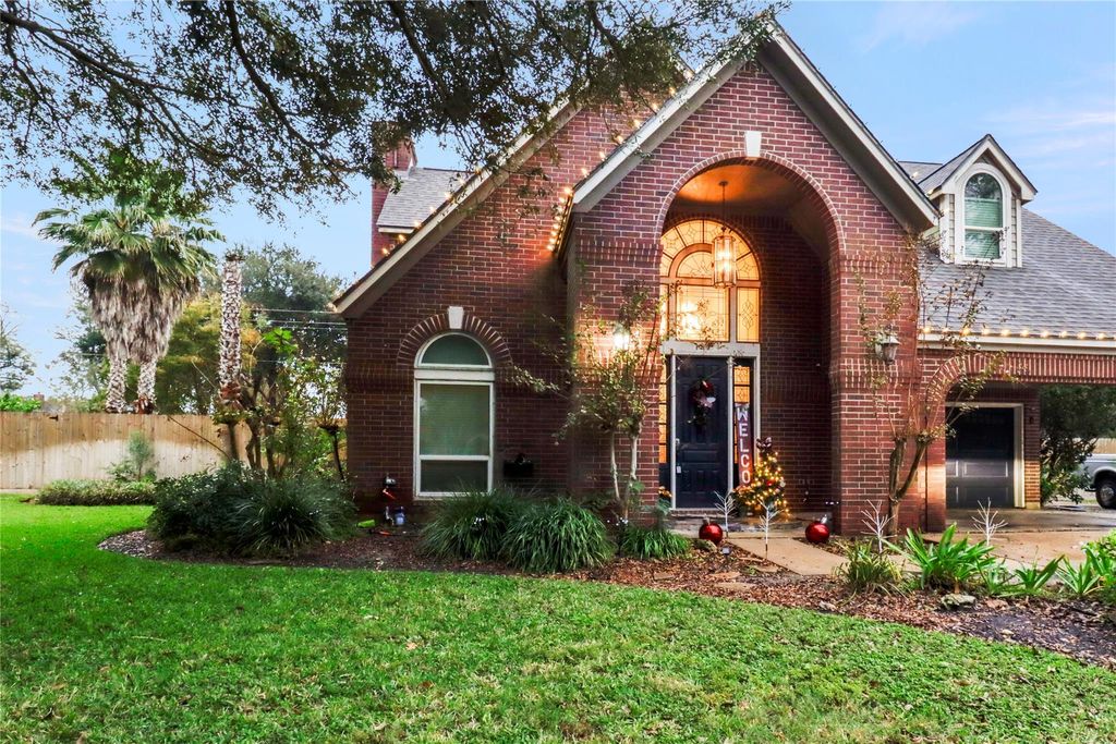 Photo of 134 Strawberry Drive, Lake Jackson, TX 77566 (MLS # 82397660)