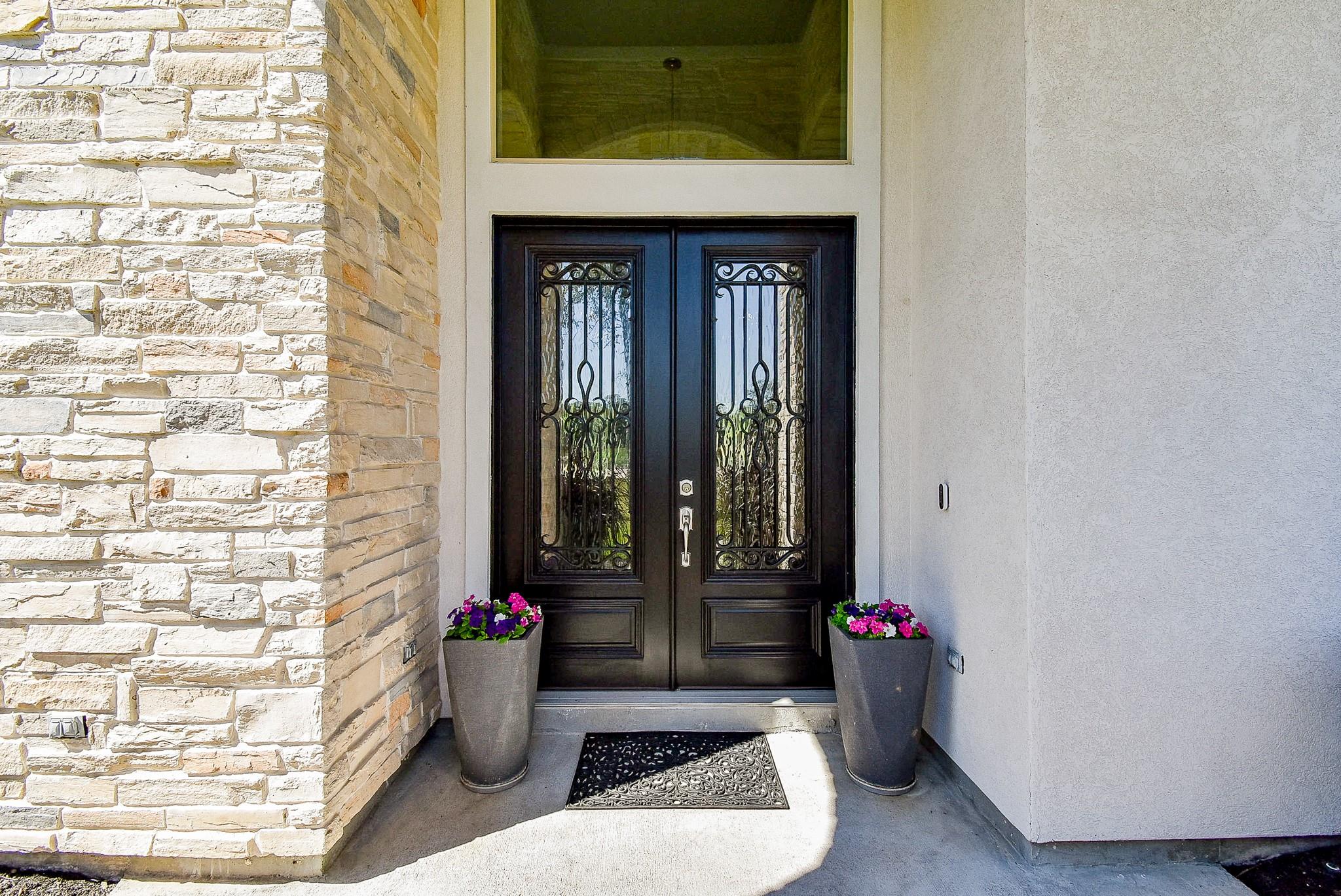 906 Royal Lakes Manor Boulevard