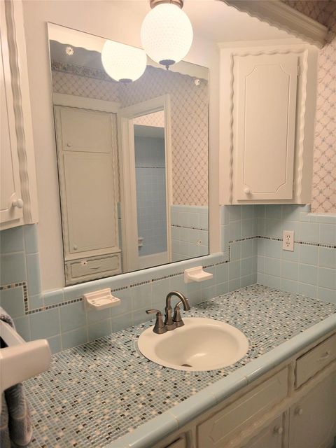 Tiny photo for 1118 Del Norte Street, Houston, TX 77018 (MLS # 98808392)