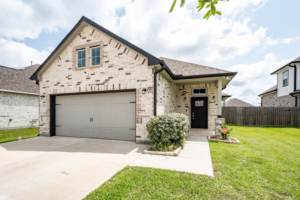 Photo of 607 Rain Cloud Drive, Baytown, TX 77523 (MLS # 29465015)