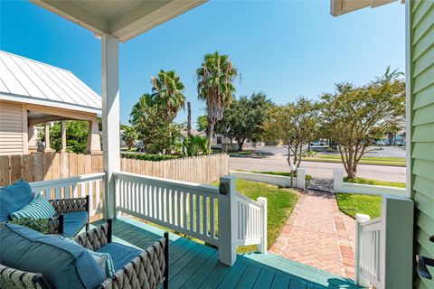 Photo of 3802 Avenue Q Avenue, Galveston, TX 77550 (MLS # 88227380)